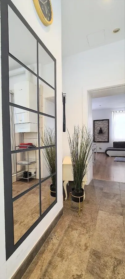 Wiener Buddha Style Flat With Inner Garden- Marzstrasse City Apartments Vienna