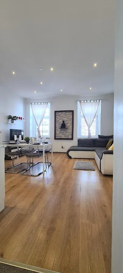 Wiener Buddha Style Flat With Inner Garden- Marzstrasse City Apartments