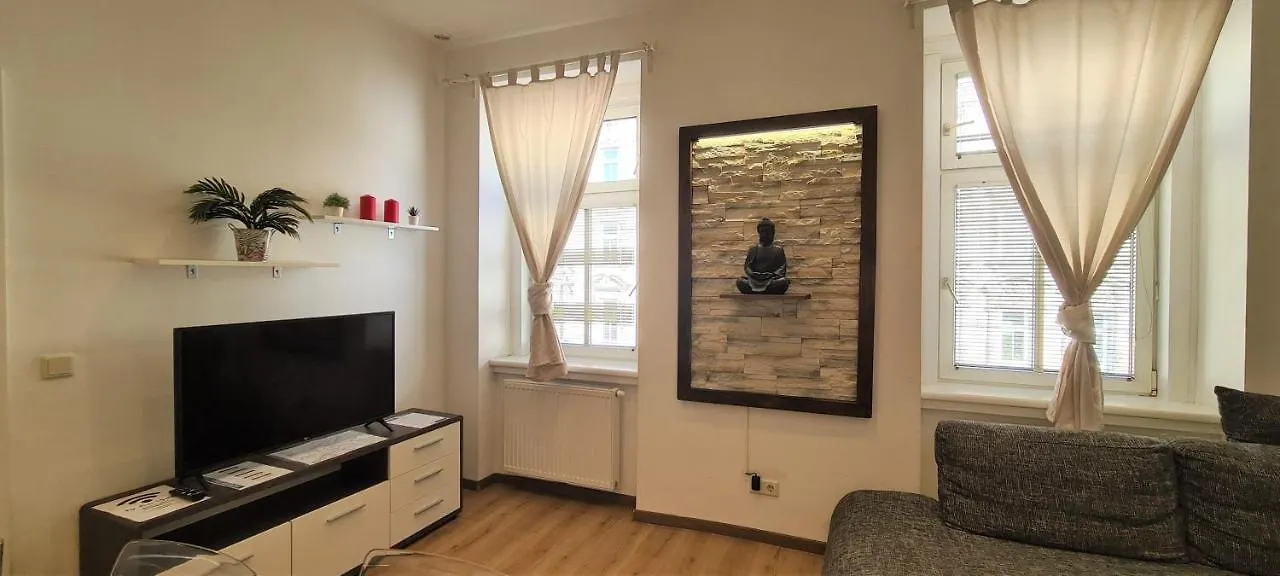 Wiener Buddha Style Flat With Inner Garden- Marzstrasse City Apartments Vienna