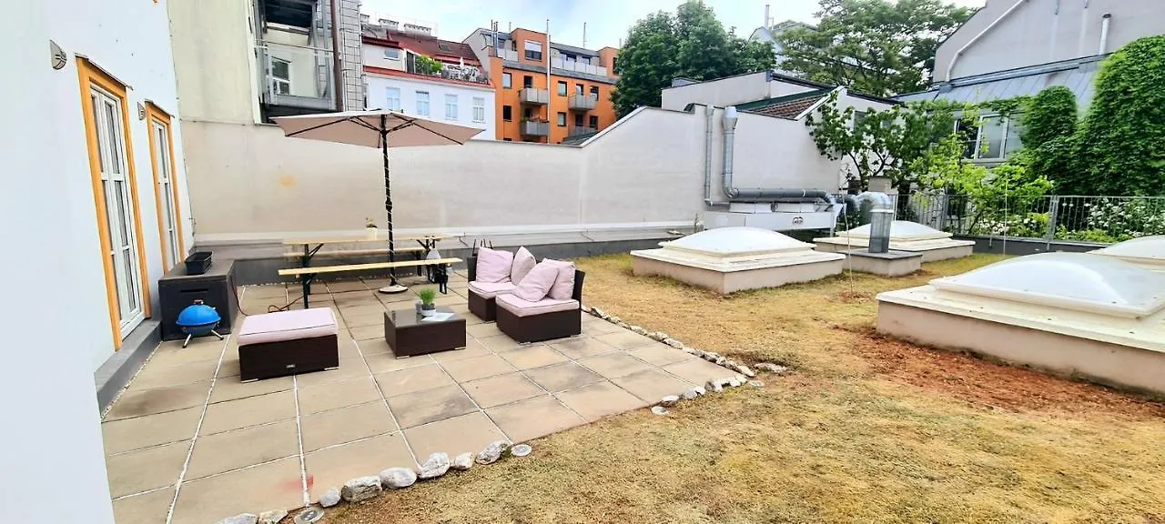 Wiener Buddha Style Flat With Inner Garden- Marzstrasse City Apartments