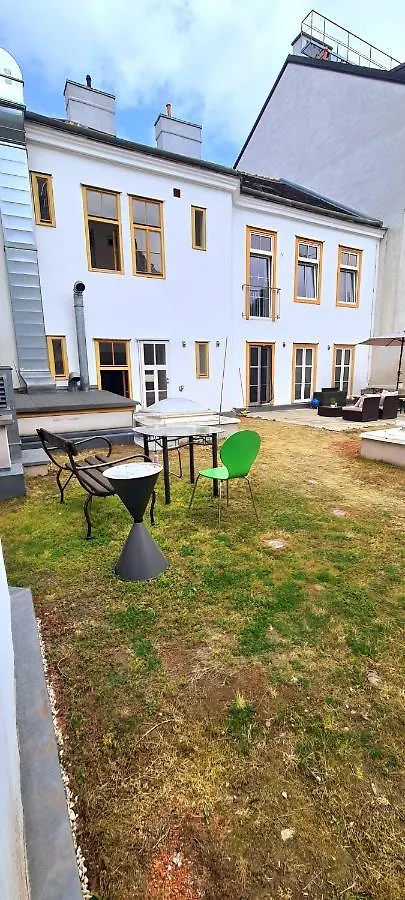 Wiener Buddha Style Flat With Inner Garden- Marzstrasse City Apartments